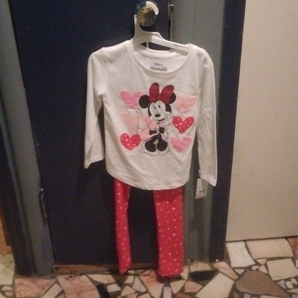 Minnie Mouse Outfit